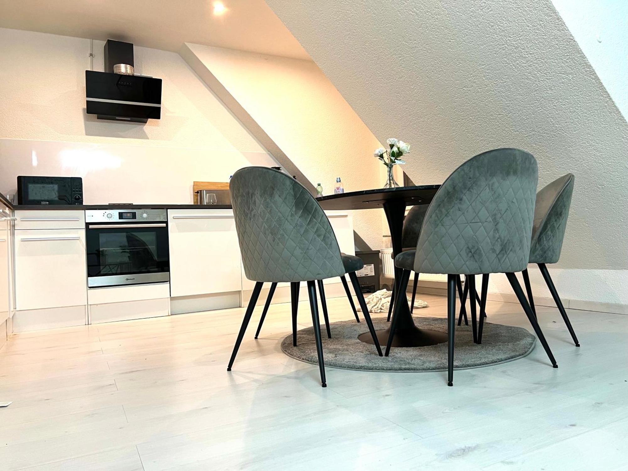 Luxus Maisonette Wohnung Am See, Wehome Premium Sankt Leon-Rot Ngoại thất bức ảnh