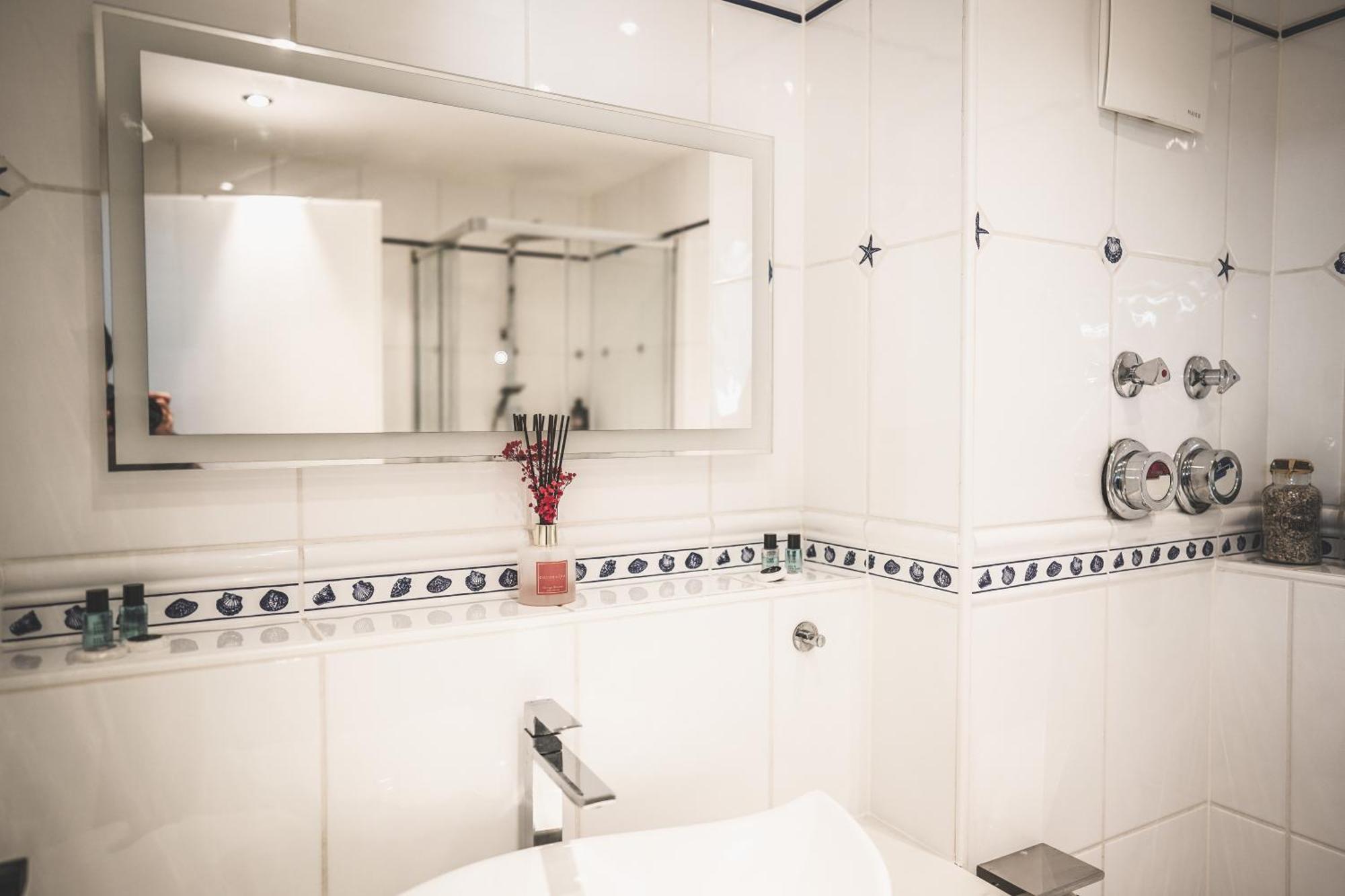 Luxus Maisonette Wohnung Am See, Wehome Premium Sankt Leon-Rot Ngoại thất bức ảnh