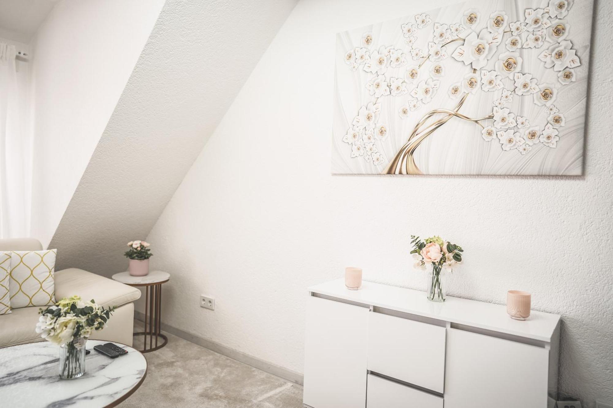 Luxus Maisonette Wohnung Am See, Wehome Premium Sankt Leon-Rot Ngoại thất bức ảnh