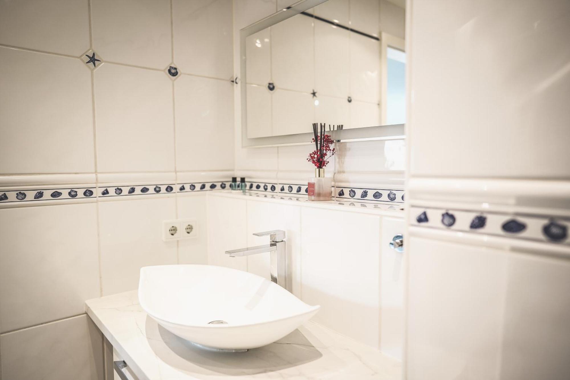 Luxus Maisonette Wohnung Am See, Wehome Premium Sankt Leon-Rot Ngoại thất bức ảnh